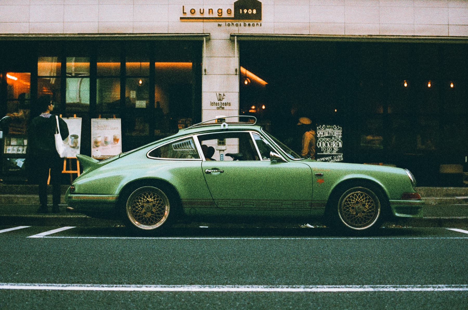 Roll 03 · Tokyo, frame 14