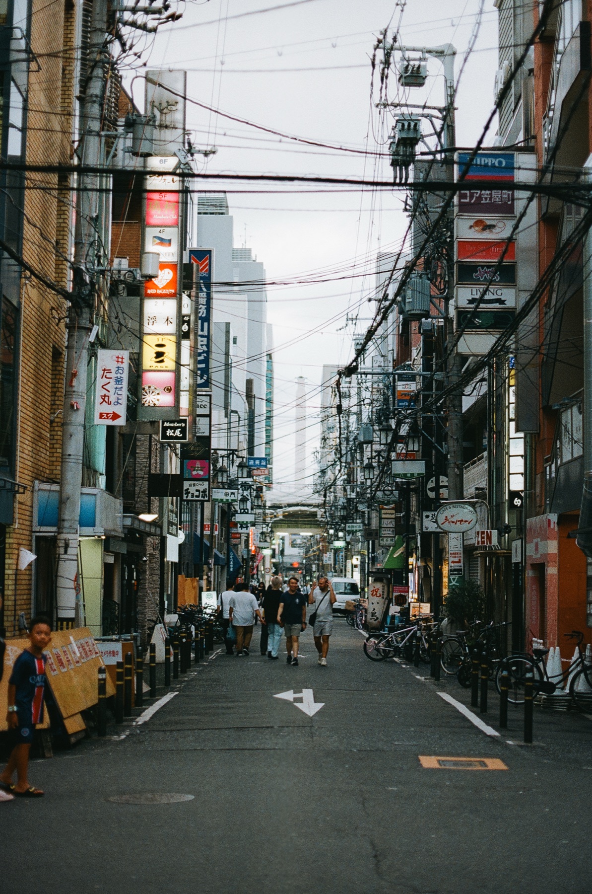 Roll 08 · Osaka, frame 4