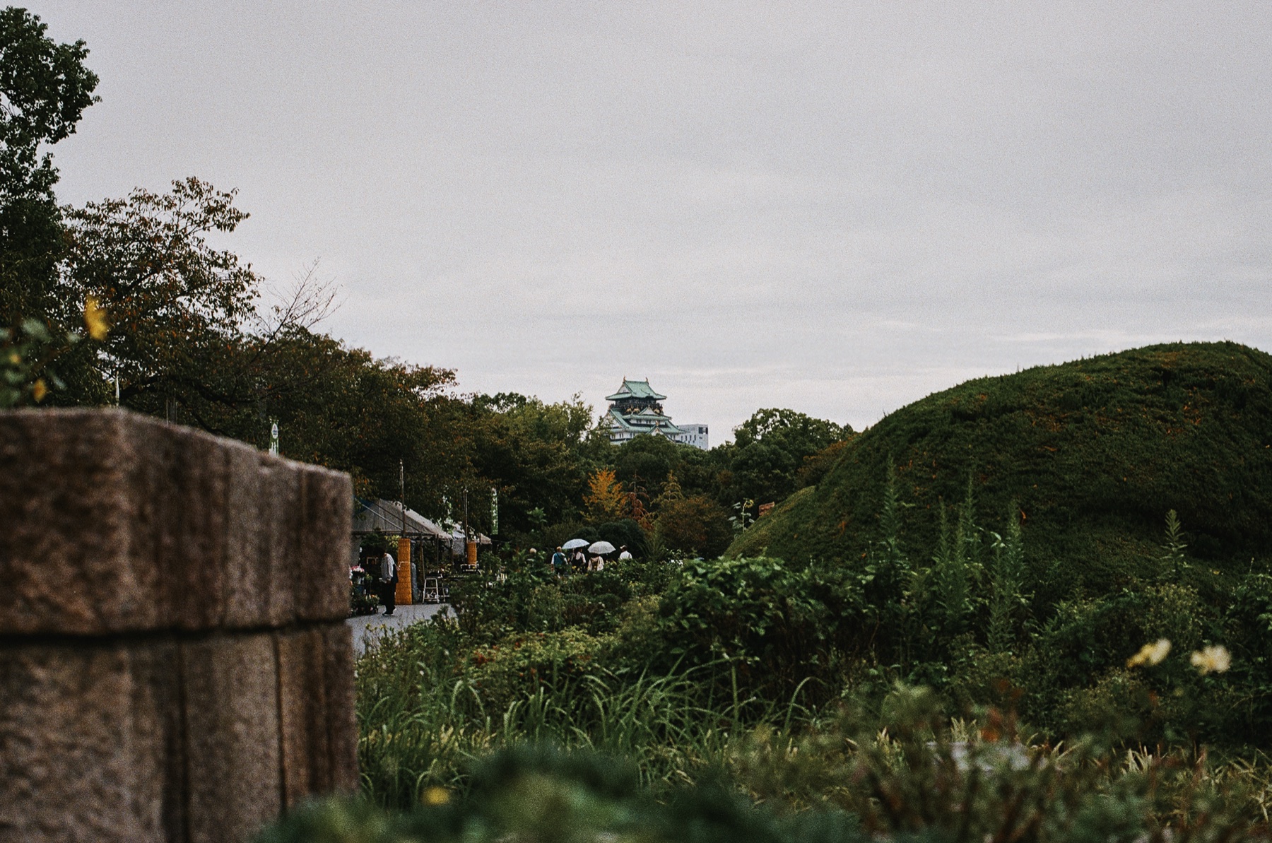 Roll 10 · Osaka Castle, frame 18