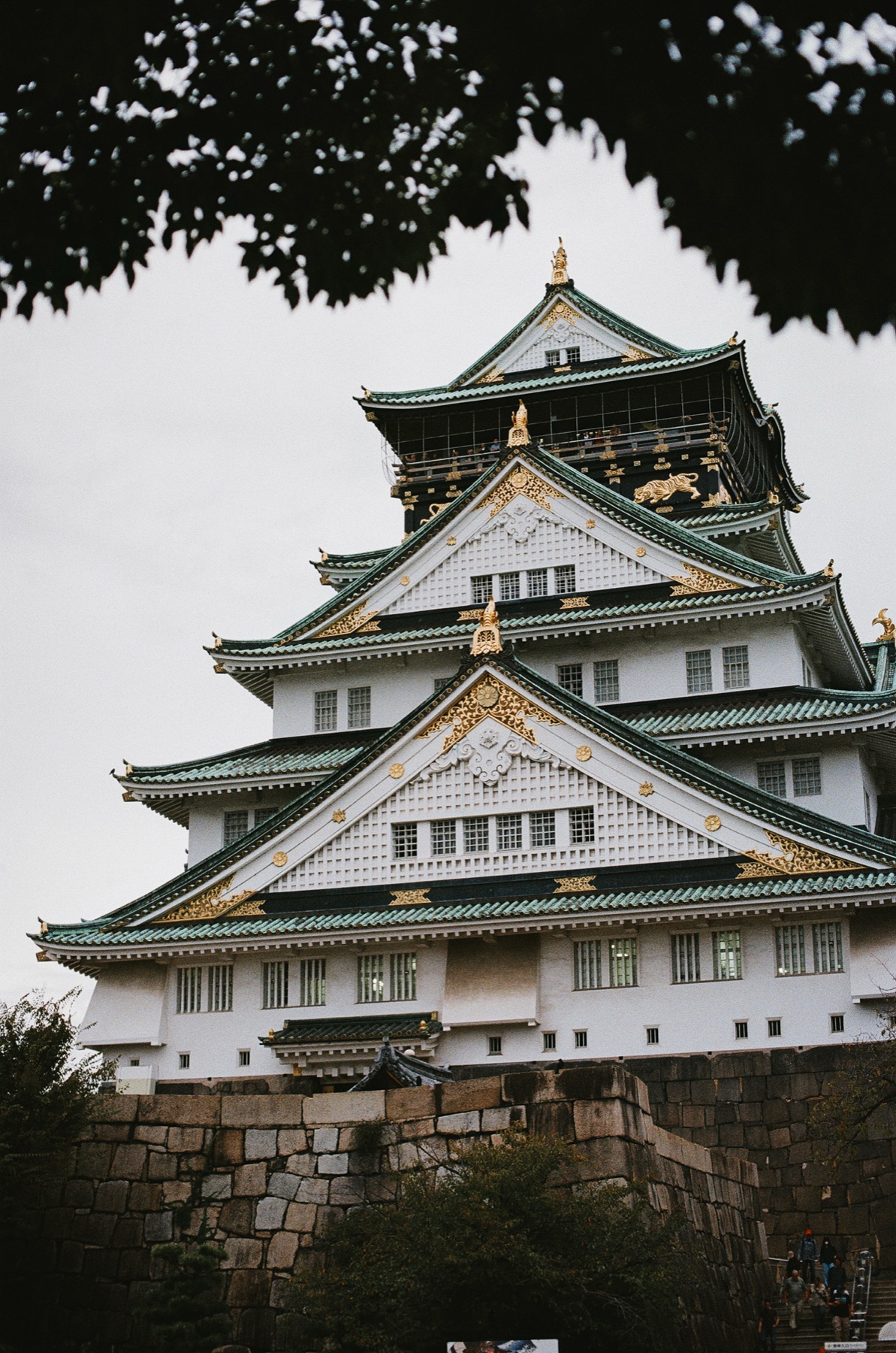 Roll 10 · Osaka Castle, frame 22